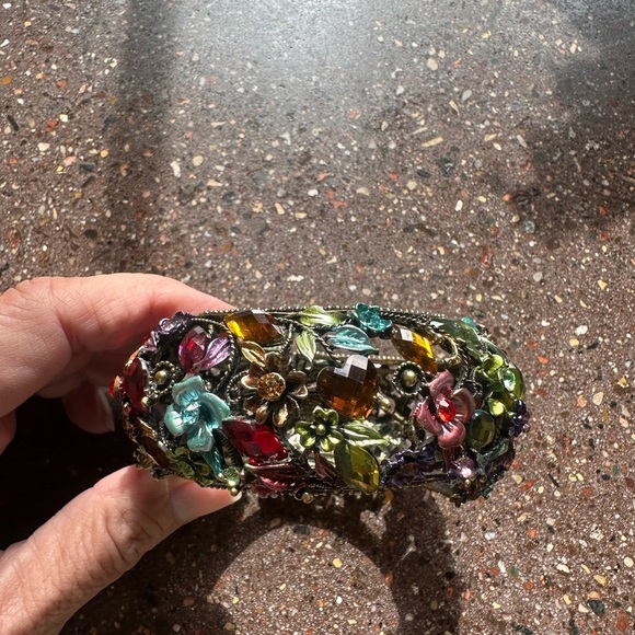 Vintage Enamel Floral bracelet - Picture 3 of 5